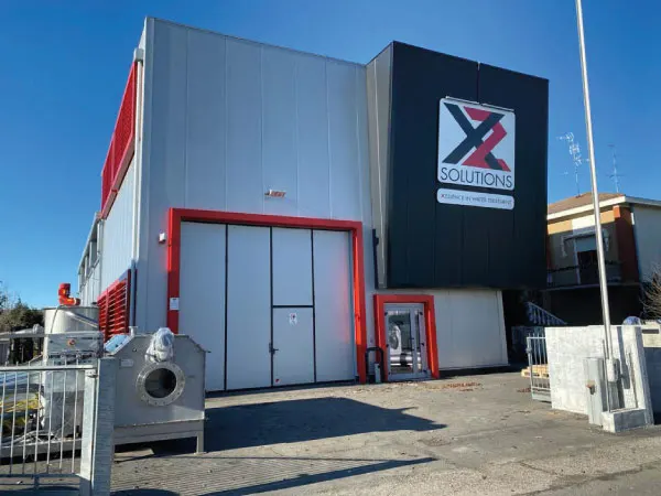 La sede della X2 a Mirandola (MO).